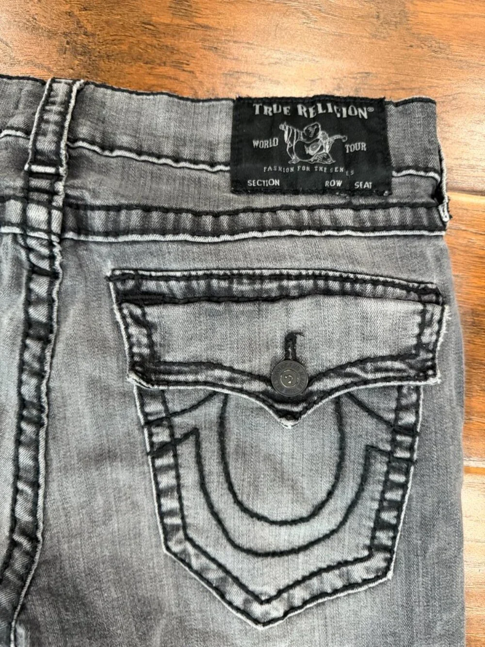 True Religion 33x32 Rocky Relaxed Straight Flap Big T Jeans Grey Distressed